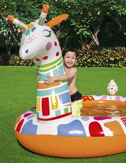 בריכה מתנפחת לילדים בעיצוב ג'ירפה עם מתז מים 266X157X127 ס"מ 53089 מבית BESTWAY