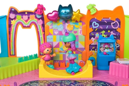 חדר מסיבות החלקה על גלגיליות של גבי 3645H מבית Gabby's Dollhouse
