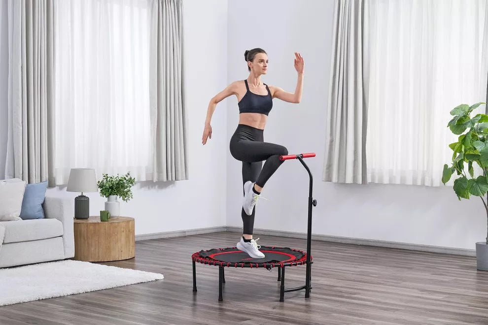 טרמפולינת אימון AeroBounce ‎102‎ עד ‎150‎ קג עם ידית ‎T‎ מתכווננת ‎59124‎ מבית BESTWAY