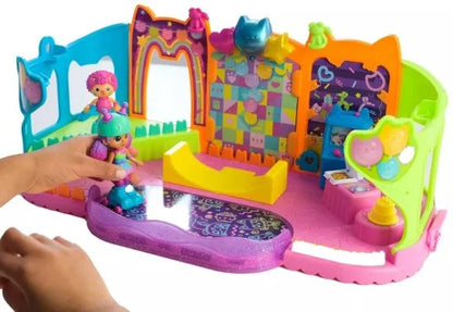 חדר מסיבות החלקה על גלגיליות של גבי 3645H מבית Gabby's Dollhouse